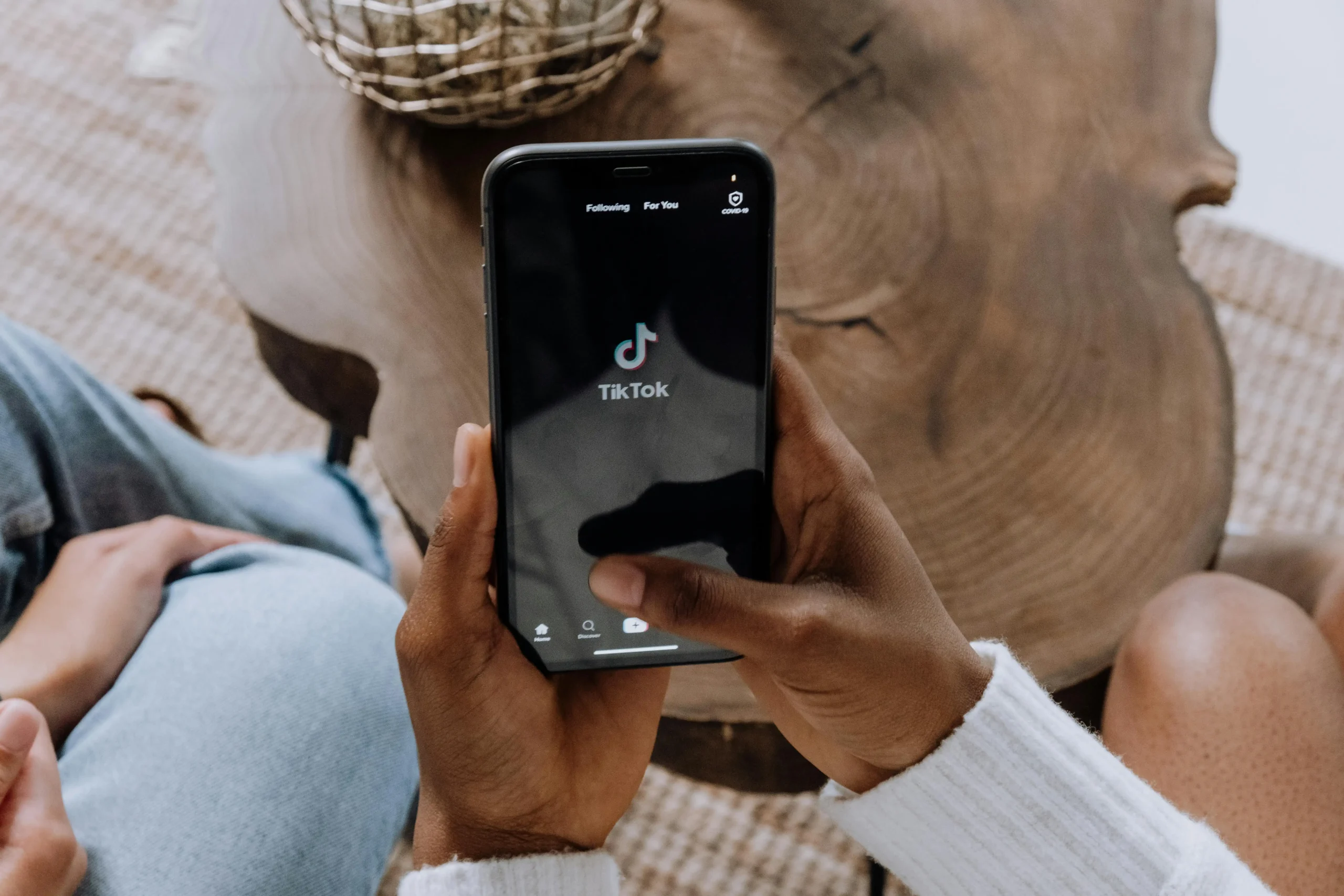 How “Tummy Tea” Became a Viral Wellness Trend on TikTok and Instagram