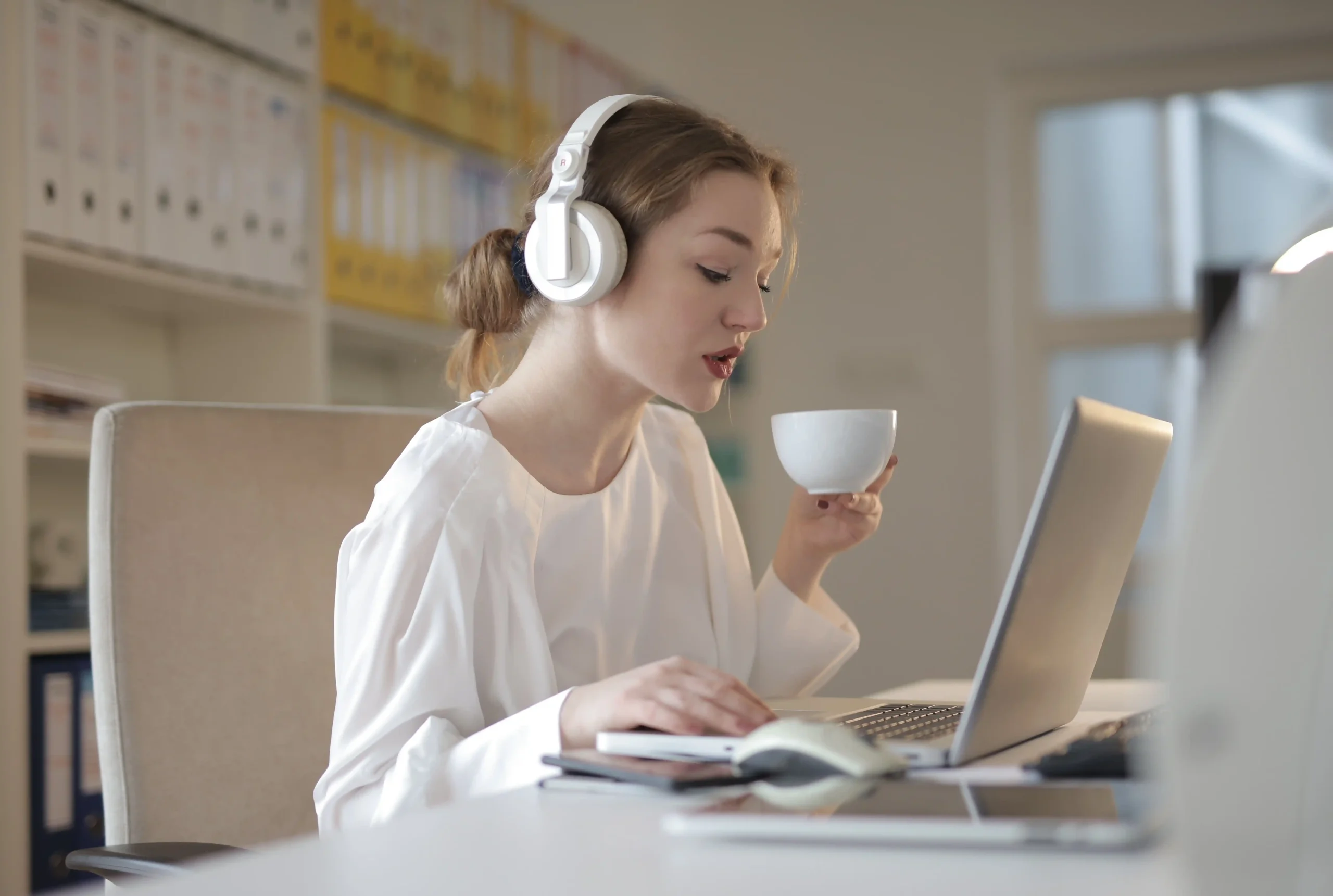 Bloating and Occasional Constipation: Why Women Are Adding Tummy Tea to Their Daily Wellness Routine